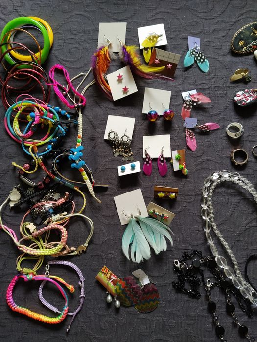 Zestaw biżuterii: spinki, kolczyki, naszyjniki, bransoletki!