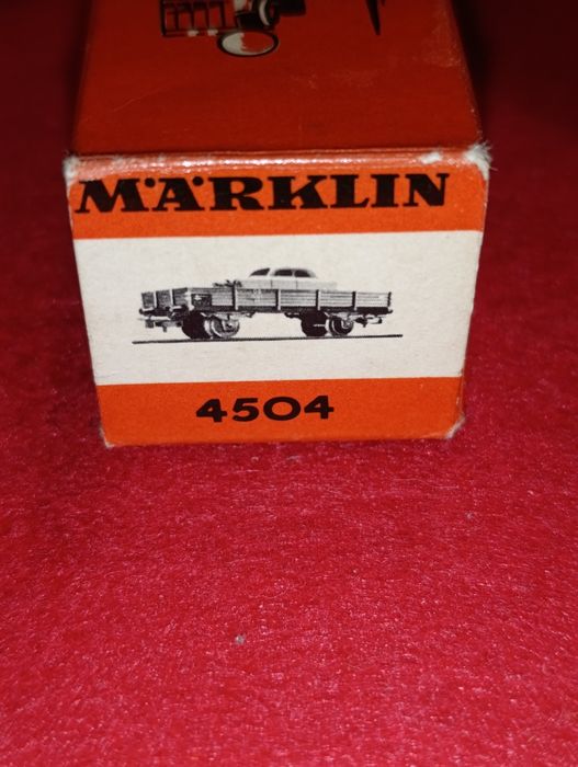 Marklin 4504 Vagão Mercadorias com Ford Taunus 12M