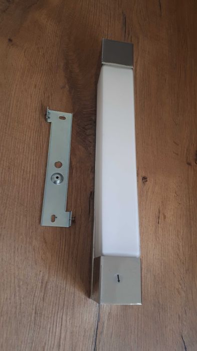 Lampa pod szafkowa