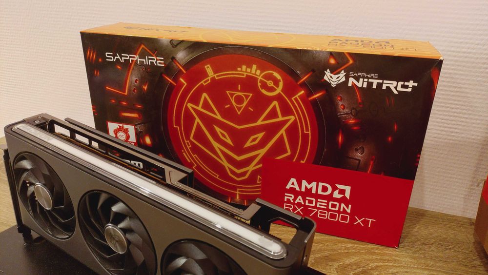 AMD RX 7800 XT Nitro+ 16GB