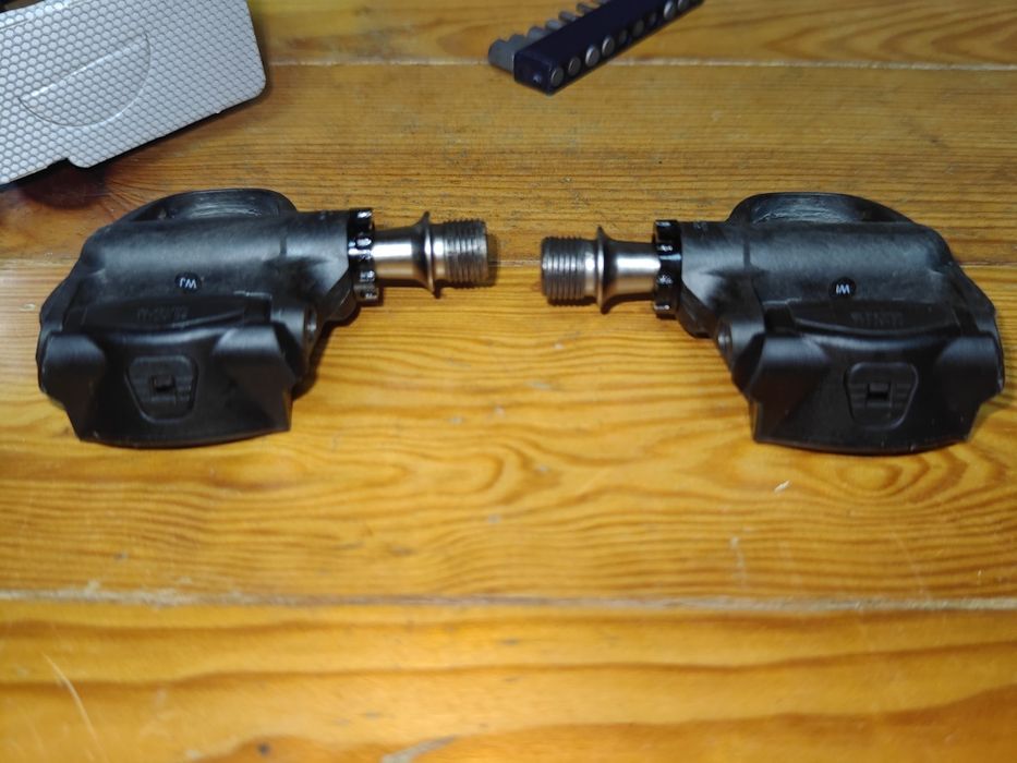 Pedais Shimano 105
