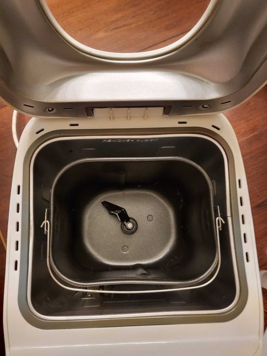 Máquina de pão Clatronic