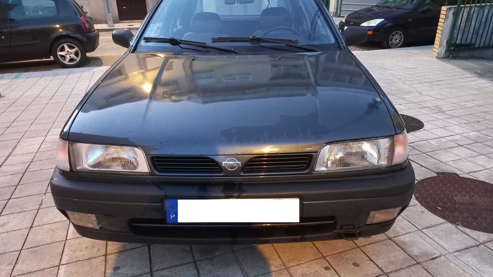 Vendo Nissan Sunny de 1995 com 219 mil km