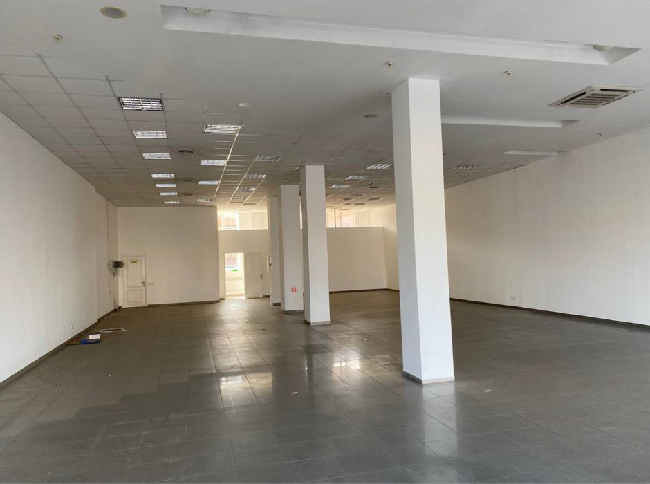 сдам помещение 296 м2 на фасаде пр.Бендеры