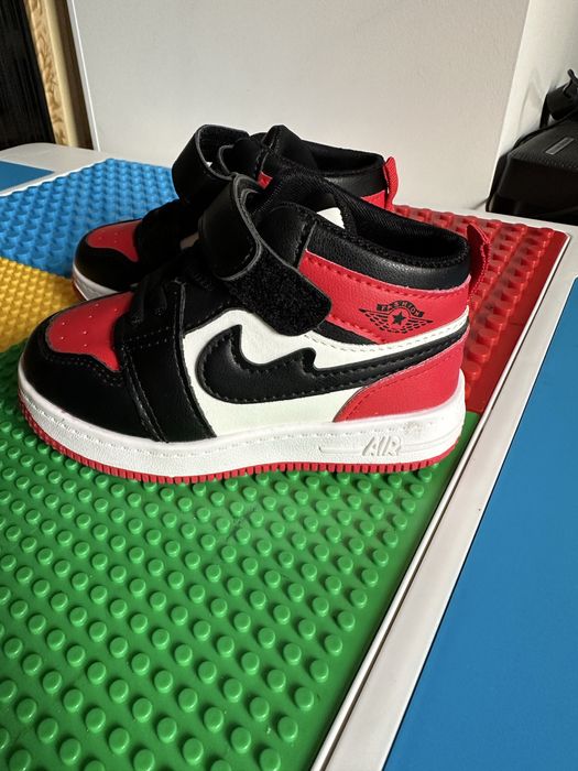 Кросівки дитячі