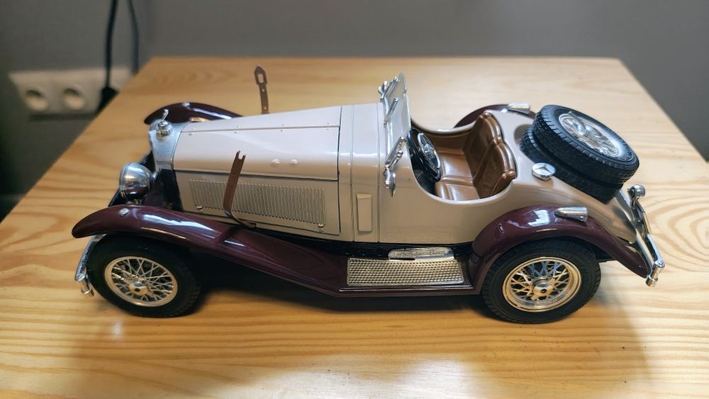 mercedes 1:18 bburago