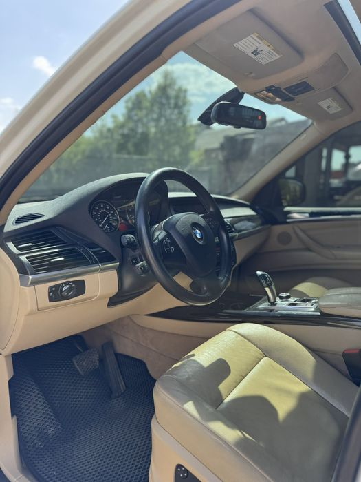 Автомобіль BMW X5 E70 xDrive 3.0 бензин 2010 рік