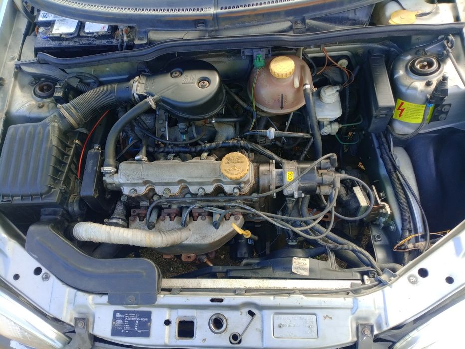 Opel corsa B gasolina — photo 3