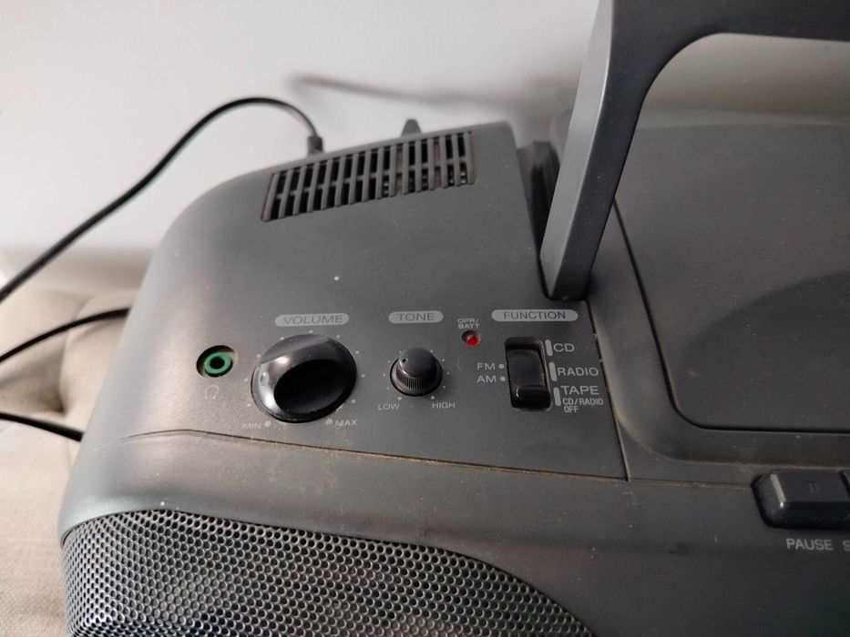 Sony CFD Radiomagnetofon z CD