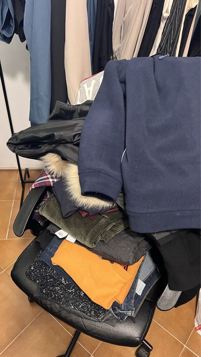 Singer a pedal e elétrica