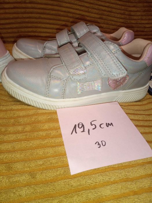 Buty dziewczęce 8 par , rozm. 27-31