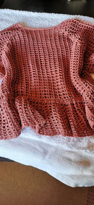 Blusa senhora arrendada nova sem uso  da Zara