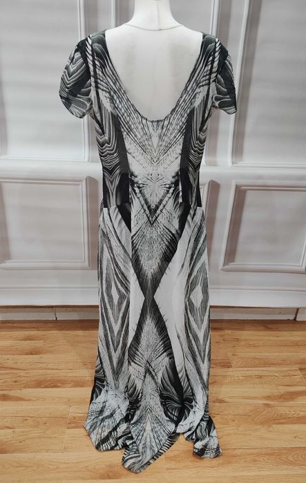 Delikatna maxi koktajlowa sukienka River Island rozmiar 42/44 poliester