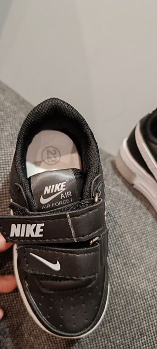 Adidasy buty jesienne adidasy dziecięce rozmiar 22 długość wkładki 13,