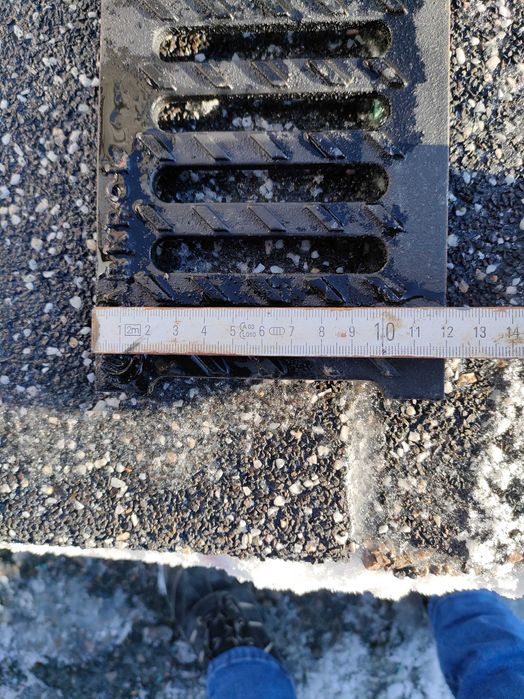 Kratka ruszt odwodniania kanał ciek wodny korytka korytko zeliwo