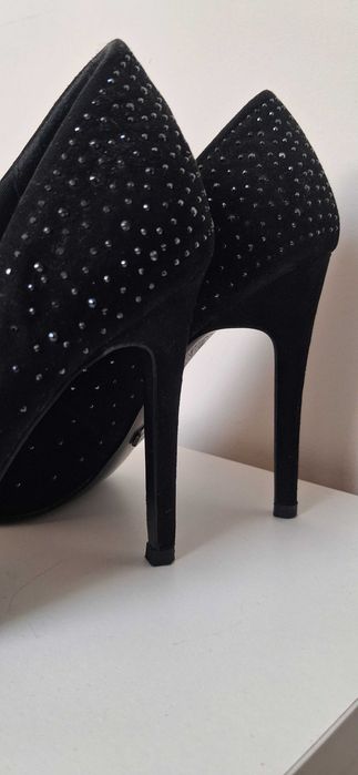 Buty damskie szpilki roz.37 stan b.dobry