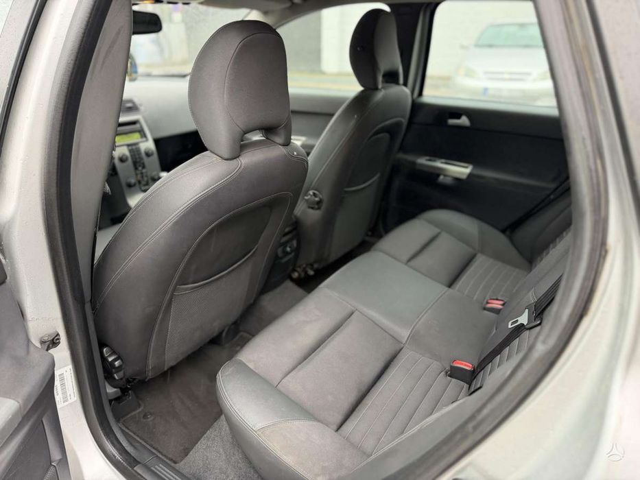 Продам Volvo V50 2.0D