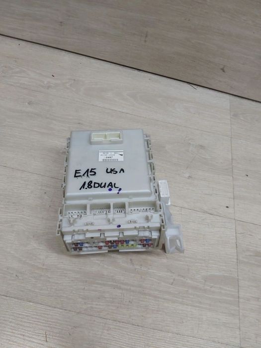 Toyota Corolla E15 moduł komfortu BSI skrzynka bezpieczników 82730-12320