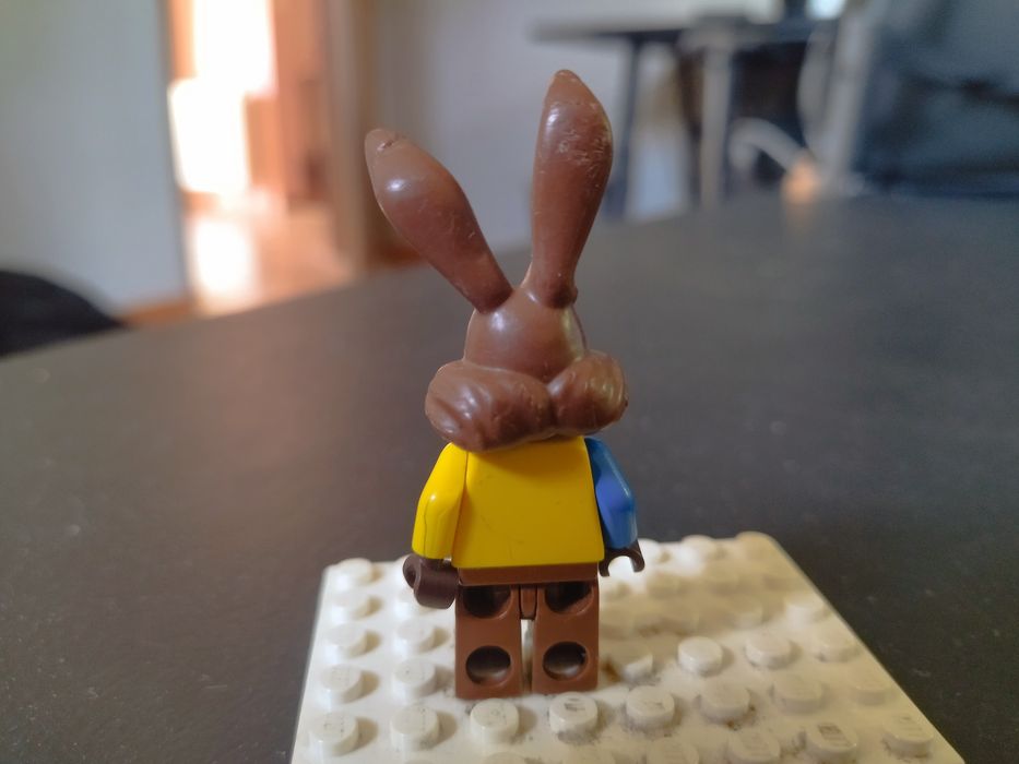 LEGO nestle królik