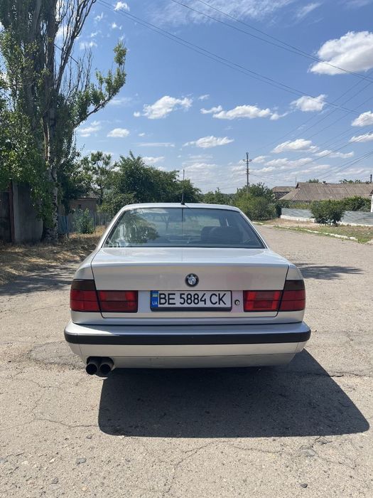Авто bmw e34 525i