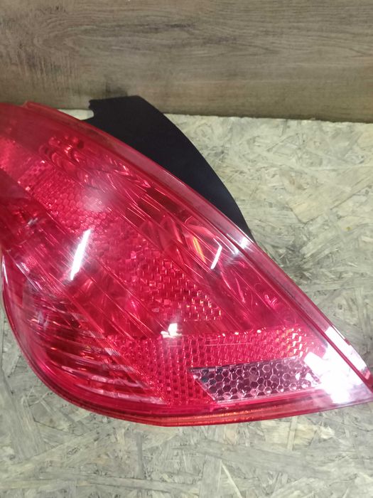 Peugeot 308 T7 hatchback lampa tył tylna prawa lewa oryginał wkład