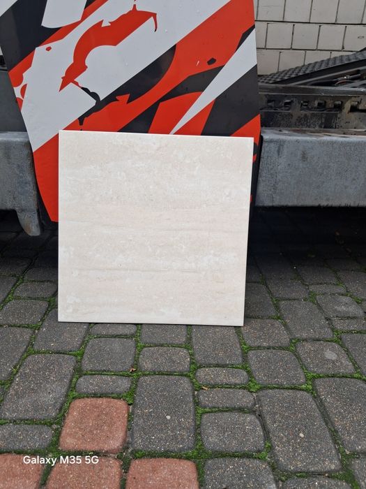 Płytki 450×450 ×7.2 mm 40 zł m2