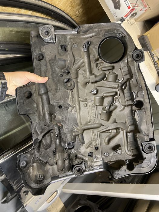 Кришка декоративна 2.0 tdi cff, cfg, cfh