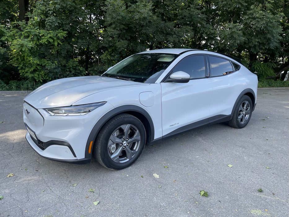 Форд мустанг Mach-e електро