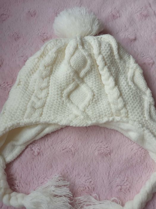 Czapeczka zimowa dziewczęca, rozmiar 6-9 miesięcy