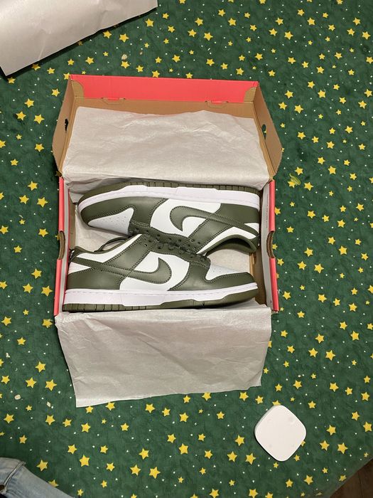 Nike dunk low olive