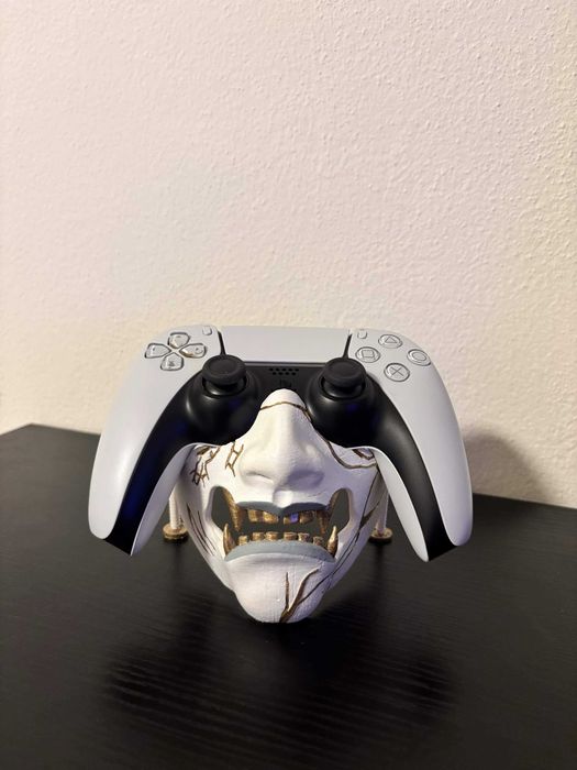 Suporte para Comando PS5 Ghost of Yōtei – Máscara Fantasma de Atsu | Pintado à Mão