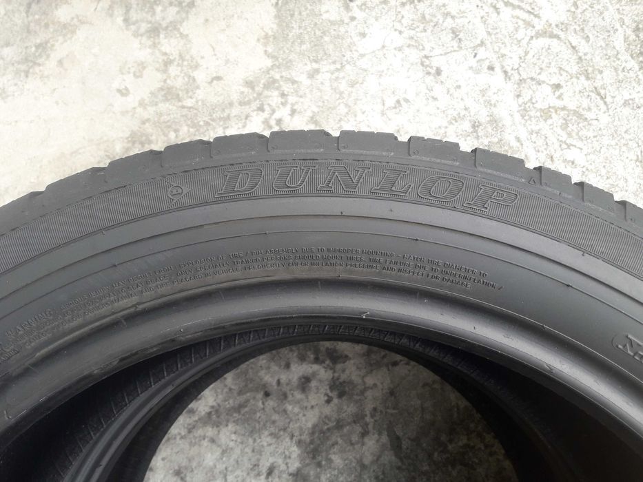 Lato Dunlop 235/50 R19 6.2mm