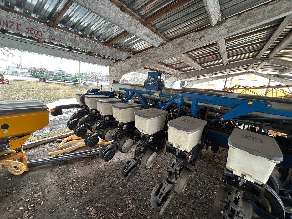 Продам сівалку Kinze 3600 2013 року