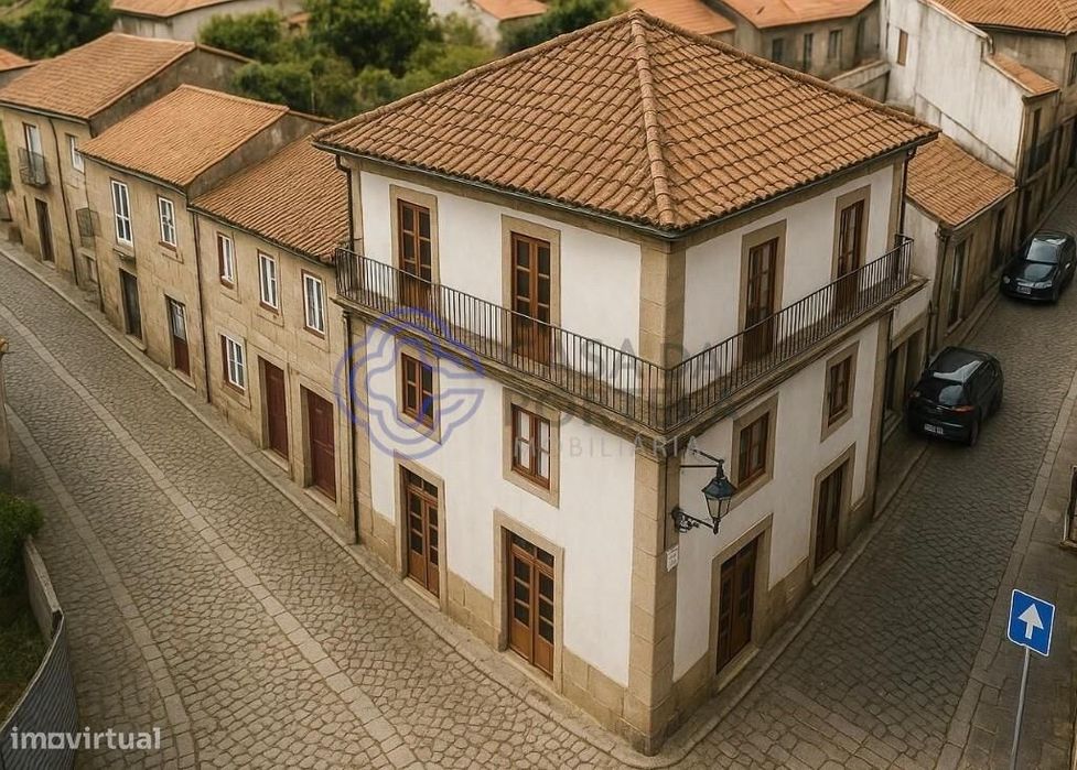 Prédio/Moradia V-3 Para Reconstrução, na Zona Histórico de Vila do Con