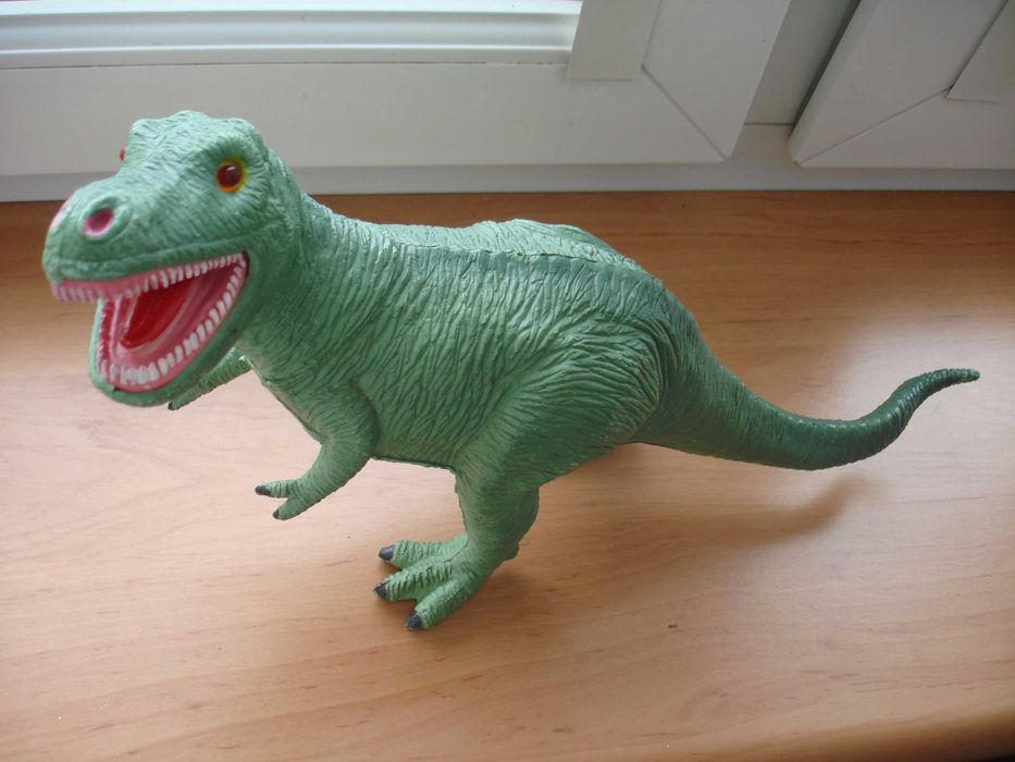 dinozaur ryczący