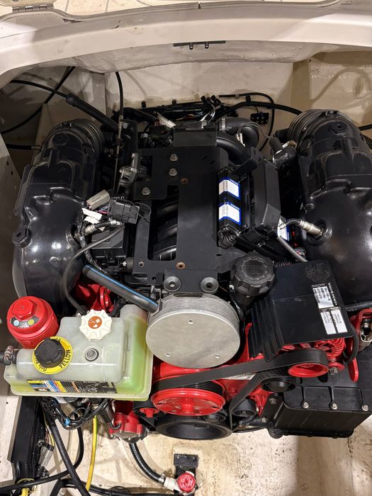 Łódź  motorowa CHAPARRAL 237 SSX  rok 2022 niski przebieg