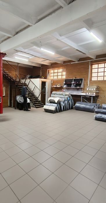 Продаж Окрема будівля 400 м² – Виробництво, склад або бізнес.