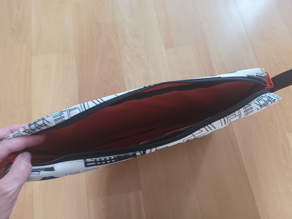 Etui na laptopa nowe