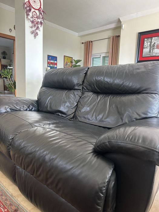 Sofá de Couro Preto importado da Inglaterra