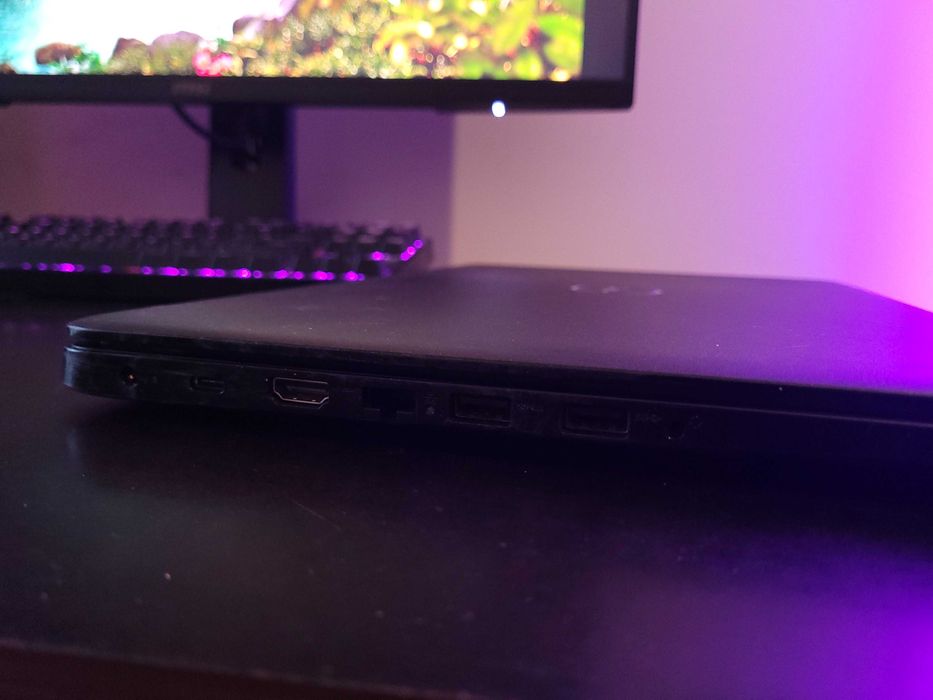 Ноутбук Dell Latitude 3500 / i5-8265U / 8GB RAM / 256 GB SSD