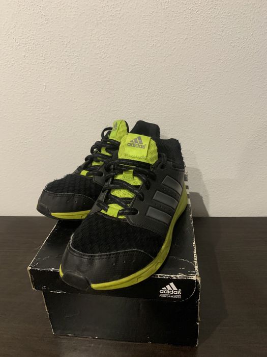 Кросовки Adidas Tibular