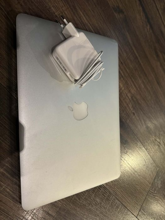 MacBook Air 13-inch stan idealny