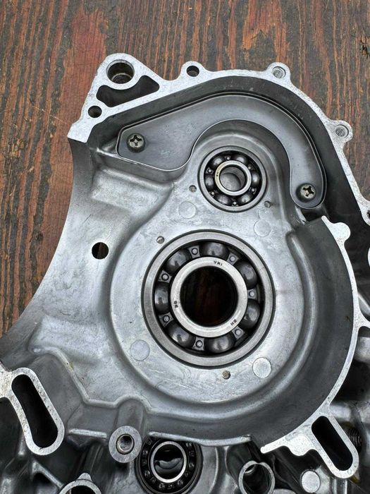 komplet karterow Suzuki LTZ 400 r 03-08 karter kartery lewy prawy blok