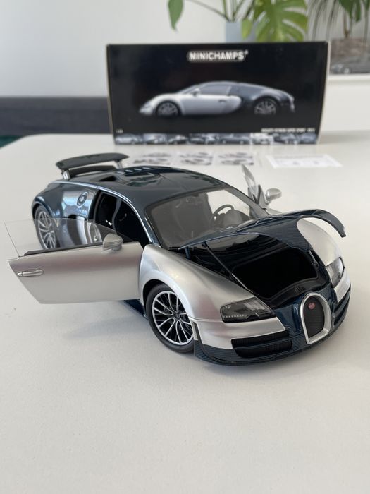 ミニカー MINICHAMPSBugattiVeyron Super Sport 2011 ミニカー MINICHAMPSBugattiVeyron Super Sport 2011 1/18