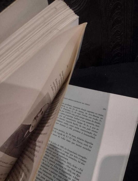 A Escola Médico Cirúrgica do Porto 1937 Hernani Monteiro