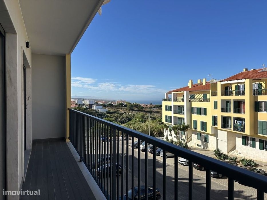 Apartamento T3 com Varanda Vista Mar e Parqueamento na Ericeira