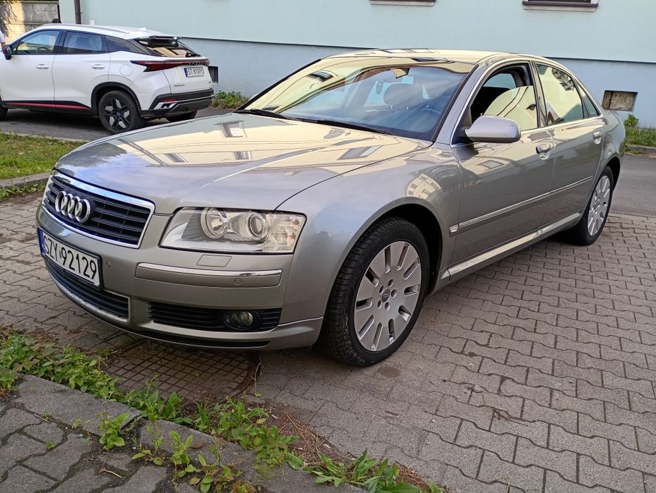 Audi A8 D3 Quatro V8