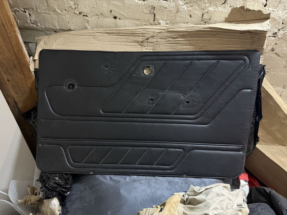 Карти дверей нива в ідеальному стані