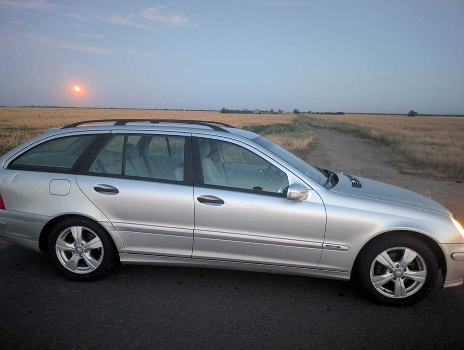 Mercedes-Benz C200 W203