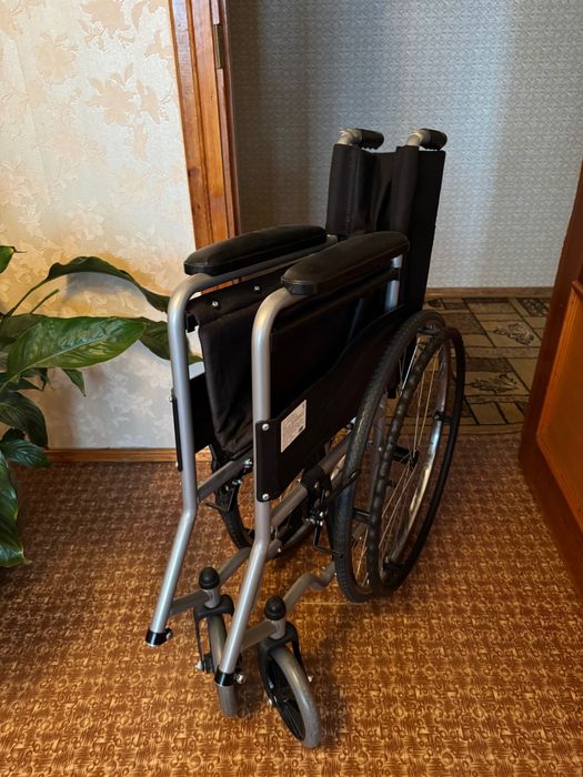 Инвалидное кресло
